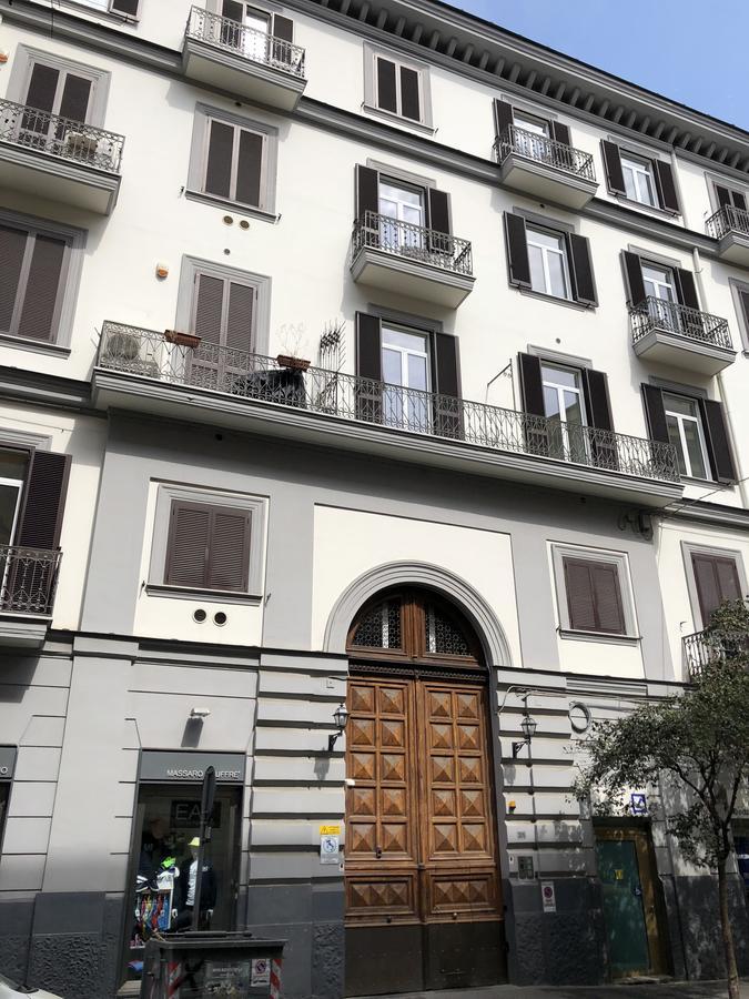 Le Corti Di Napoli Apartments Eksteriør bilde