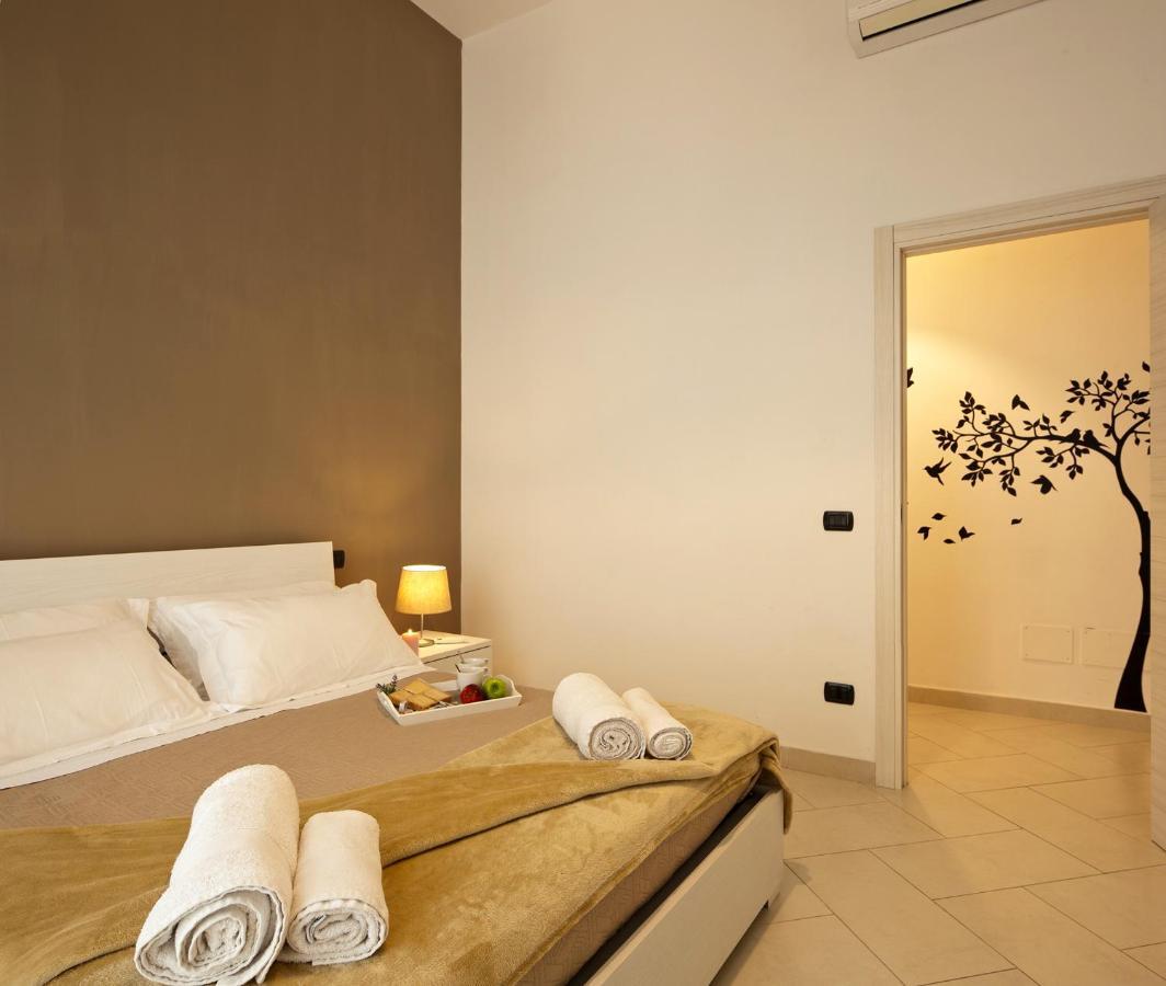 Le Corti Di Napoli Apartments Eksteriør bilde