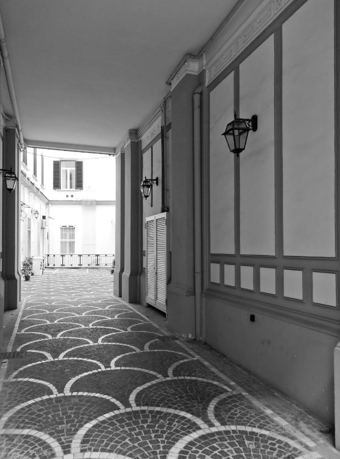 Le Corti Di Napoli Apartments Eksteriør bilde