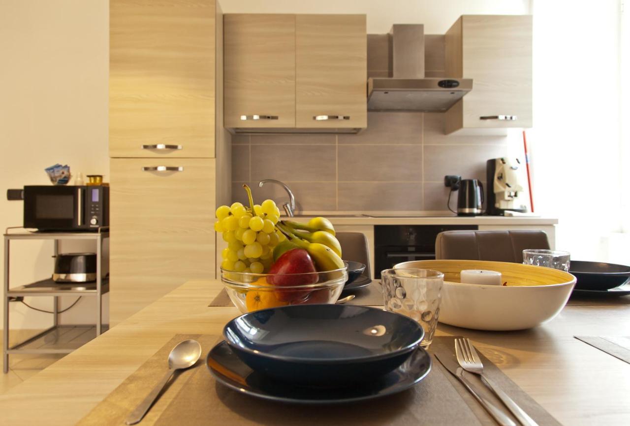 Le Corti Di Napoli Apartments Eksteriør bilde