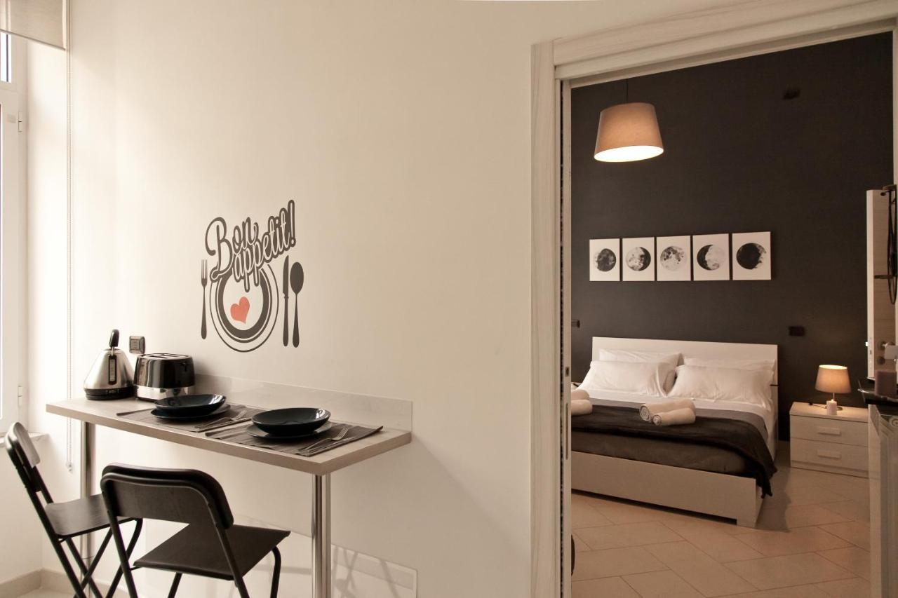 Le Corti Di Napoli Apartments Eksteriør bilde