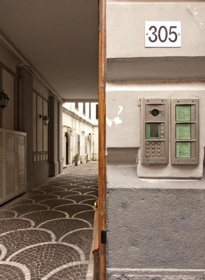 Le Corti Di Napoli Apartments Eksteriør bilde